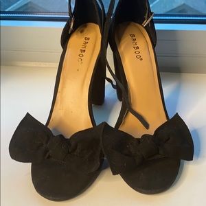 Black bow heels